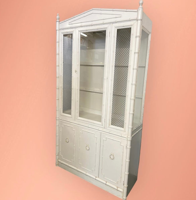 Vintage China Cabinet #06C08