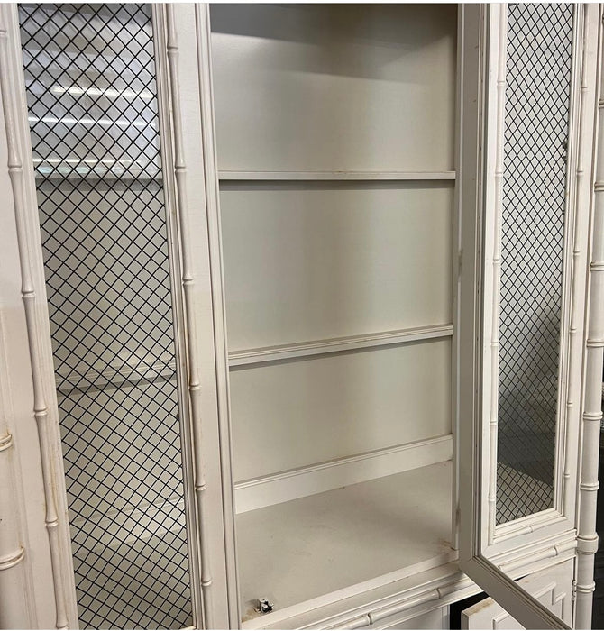 Vintage China Cabinet #06C08