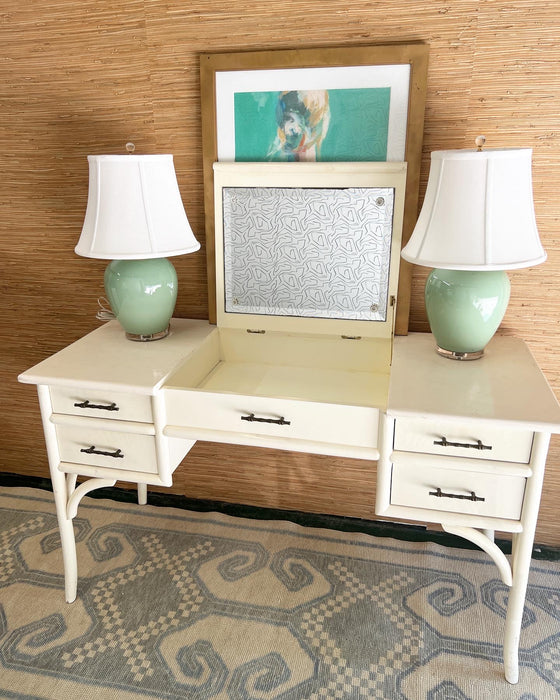 Vintage Vanity - #04A20