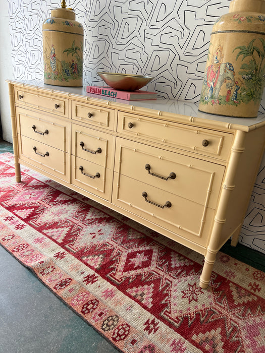 Vintage Thomasville 9 Drawer Dresser - #04A17