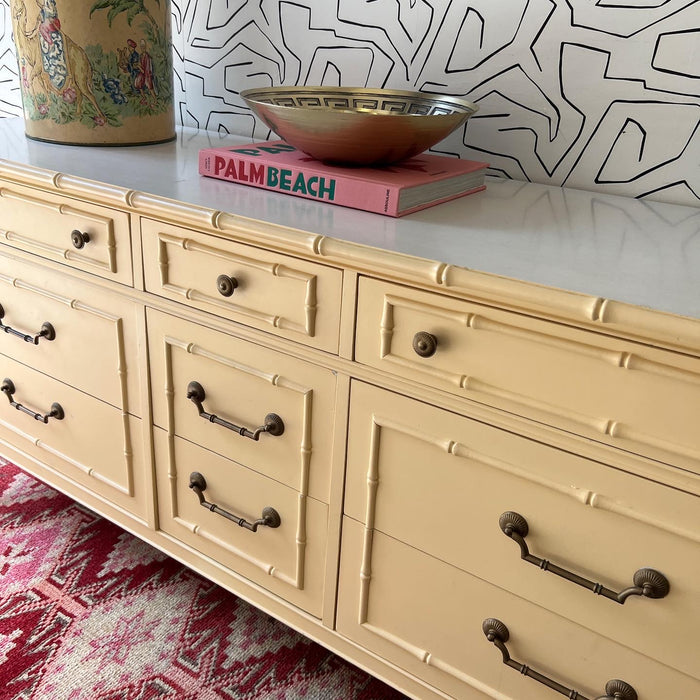 Vintage Thomasville 9 Drawer Dresser - #04A17