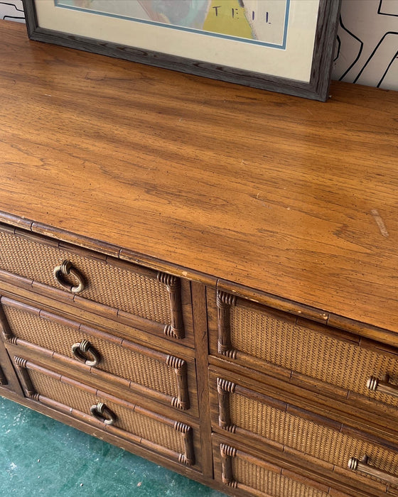 Thomasville 9 Drawer Dresser #05Q03